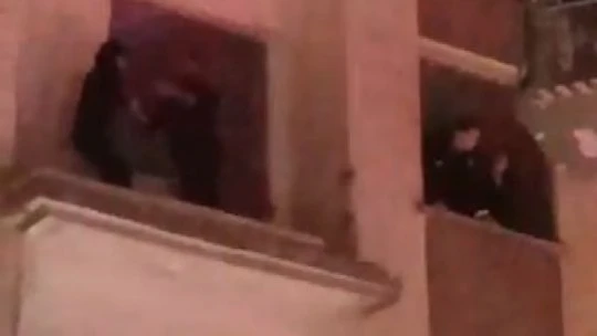 İntihara teşebbüs eden kadını itfaiye eri son anda kurtardı