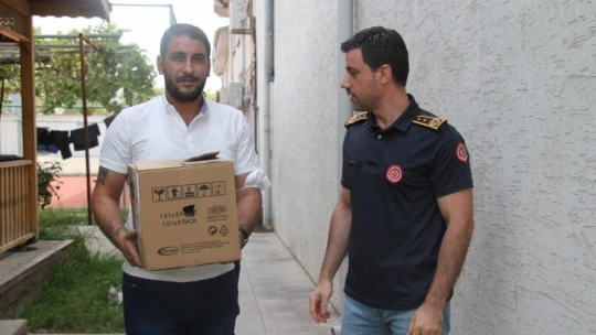 İtfaiye ekiplerinin kurtardığı yavru kedileri duyarlı vatandaş sahiplendi