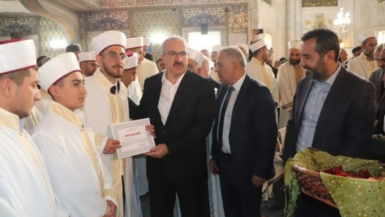 İzzetpaşa Camii'nde hafızlık icazet merasimi yapıldı