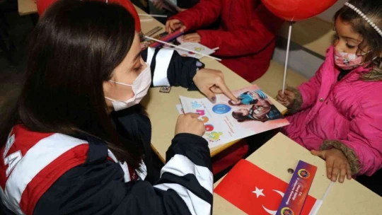 Jandarma ekipleri öğrencilerle bir araya geldi