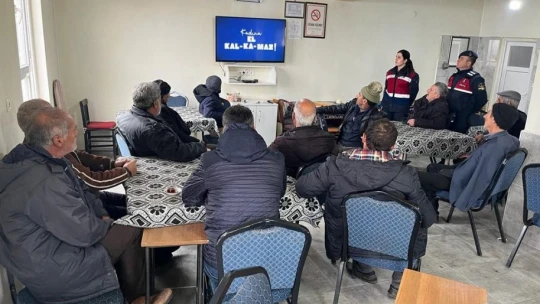 Jandarma, öğrenci ve vatandaşları bilgilendirdi