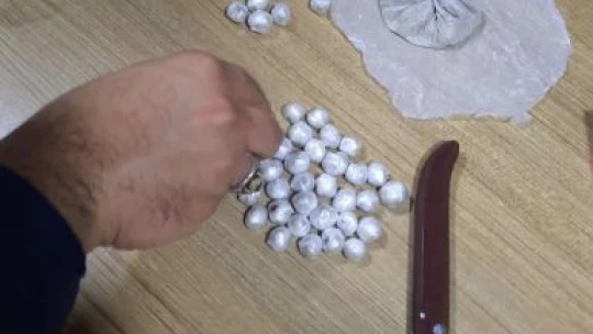 Jandarma uyuşturucu tacirlerine geçit vermiyor