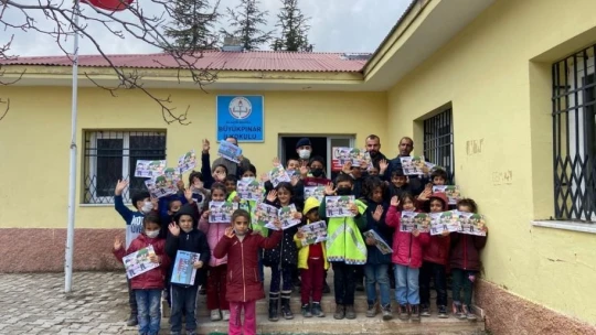 Jandarmadan çocuklara trafik eğitimi