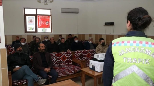 Jandarmadan traktör sürücülerine eğitim