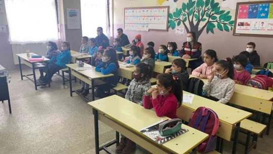 Jandarmandan kadın ve çocuklara seminer