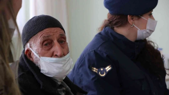 Jandarmayla yaşadığı 'bayram harçlığı' diyaloğuyla gönüllere taht kurmuştu, acı haberi geldi