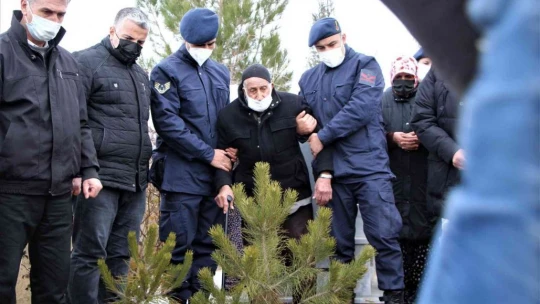 Jandarmayla yaşadığı 'bayram harçlığı' diyaloğuyla gönüllere taht kurmuştu, acı haberi geldi