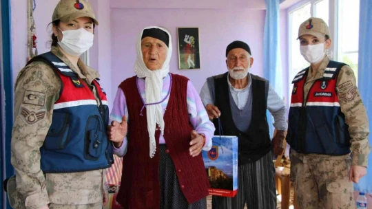Jandarmayla yaşadığı 'bayram harçlığı' diyaloğuyla gönüllere taht kurmuştu, acı haberi geldi