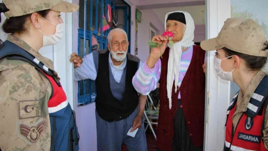 Jandarmayla yaşadığı 'bayram harçlığı' diyaloğuyla gönüllere taht kurmuştu, acı haberi geldi