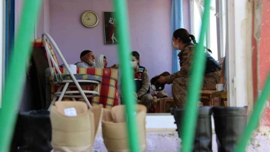 Jandarmayla yaşadığı 'bayram harçlığı' diyaloğuyla gönüllere taht kurmuştu, acı haberi geldi