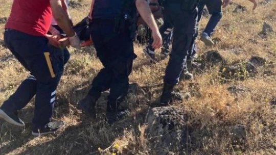 Kaçan keçiyi yakalamak isterken kayalılardan yuvarlandı