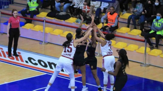 Kadınlar Basketbol Süper Ligi: Elazığ İl Özel İdare: 46 - Fenerbahçe: 105