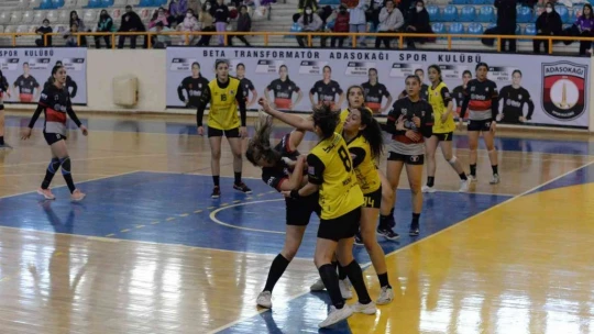 Kadınlar Hentbol 1. Ligi A Grubu: Adasokağı Spor Kulübü: 19 - Elazığ Sosyal Yardımlaşma: 20