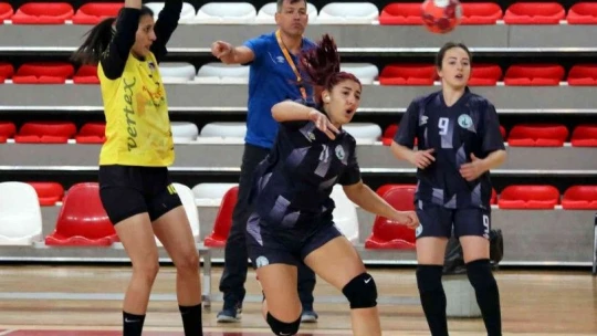 Kadınlar Hentbol 1. Ligi: Sivas Belediyespor: 27 - Elazığ Sosyal Yardımlaşma Spor Kulübü: 22