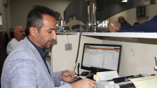 Kalp krizi geçiren vatandaşı kalp masajı ile hayatta tutan belediye personeli İHA'ya konuştu
