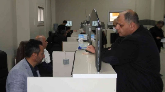 Kalp krizi geçiren vatandaşı kalp masajı ile hayatta tutan belediye personeli İHA'ya konuştu