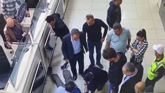 Kalp krizi geçiren vatandaşı kalp masajı ile hayatta tutan belediye personeli İHA'ya konuştu