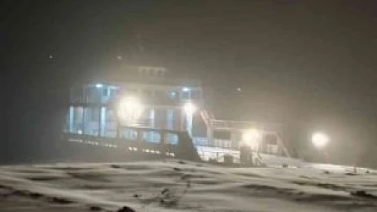 Kar yağışı nedeniyle Çemişgezek feribot seferleri geçici süreliğine durduruldu