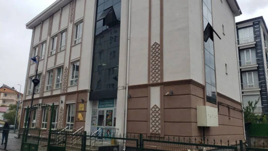 Karakoçan'da 3 katlı ilçe kütüphanesi hizmete açıldı