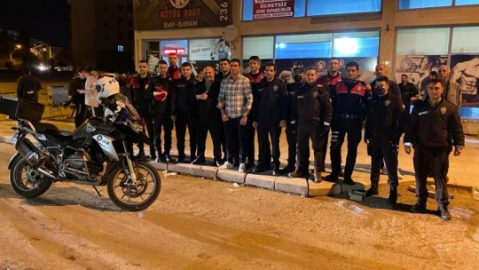 Kavga ihbarına giden polise davul ve klarnet eşliğinde halaylı sürpriz
