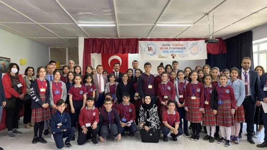 Keban'da 4006-TÜBİTAK Bilim Fuarı