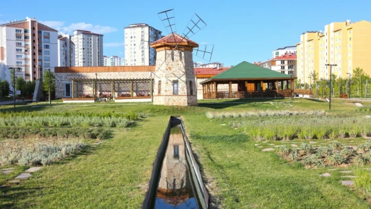 Kent Köy'e Vatandaşlardam Yoğun İlgi