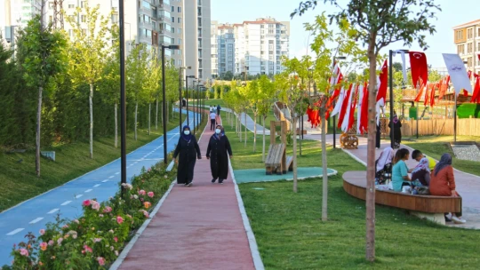Kent Köy'e Vatandaşlardam Yoğun İlgi