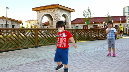 Kent Köy'e Vatandaşlardam Yoğun İlgi