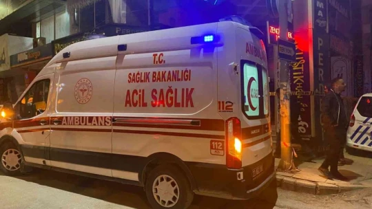 Kız arkadaşıyla tartışan şahıs, önce silahla etrafa ateş etti ardından kafasına silahı dayadı