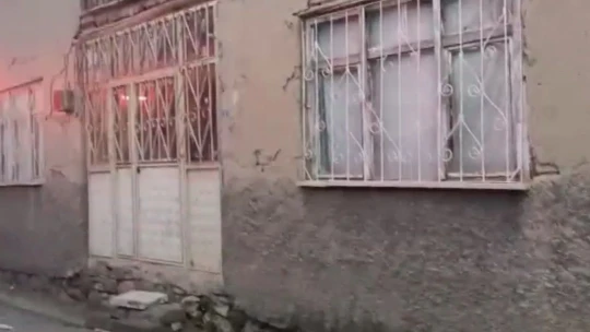 Komşular bayramlaşmaya gidince yaşlı adamın evinde öldüğü ortaya çıktı