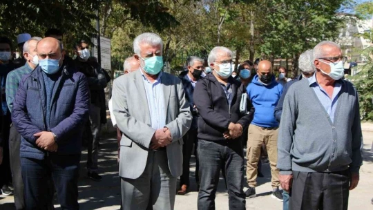 Kuraklığın etkisini gösterdiği Elazığ'da vatandaşlar yağmur duasına çıktı