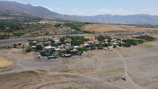 Kuraklıkla boğuşan şirin köy, yeniden eski güzelliğine kavuştu
