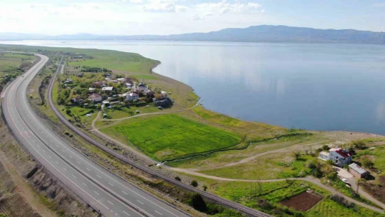 Kuraklıkla boğuşan şirin köy, yeniden eski güzelliğine kavuştu