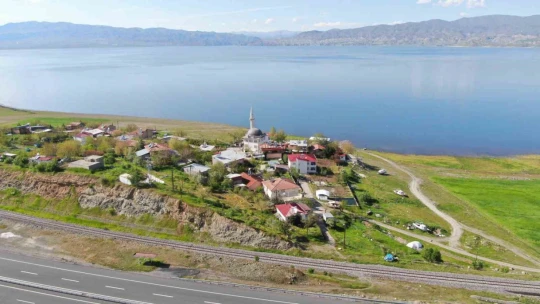 Kuraklıkla boğuşan şirin köy, yeniden eski güzelliğine kavuştu