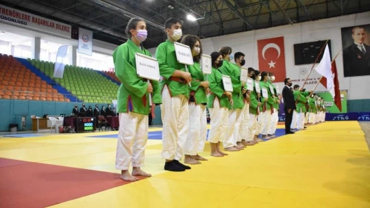 Kuraş Türkiye Şampiyonası Elazığ'da başladı
