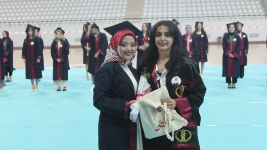 Sağlık Bilimleri Mezuniyet Töreni Yapıldı