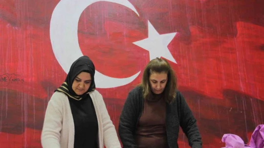 Mahalledeki sosyal tesis kadınlara iş kapısı oluyor