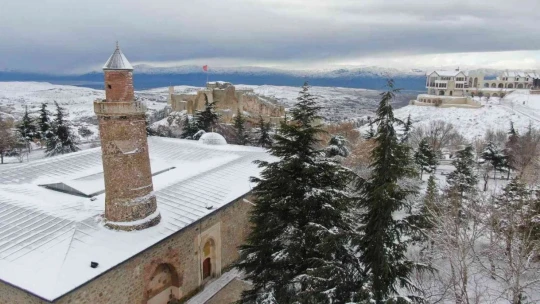 Medeniyetlerin beşiği Harput tekrar beyaza büründü, kartpostallık görüntüler oluştu
