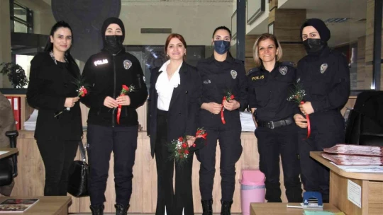 Medical Park Elazığ Hastanesi kadınları unutmadı