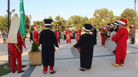 Mehteran takımı ve Atlı Jandarma Timi vatandaşlara Osmanlı dönemini yaşattı