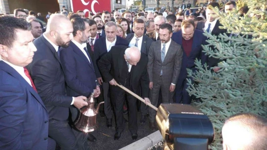 MHP Lideri Devlet Bahçeli, adının verildiği hatıra ormanına fidan dikti