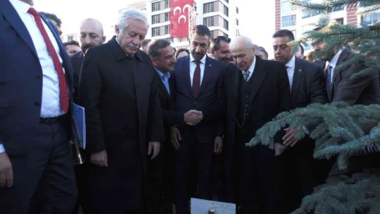 MHP Lideri Devlet Bahçeli, adının verildiği hatıra ormanına fidan dikti