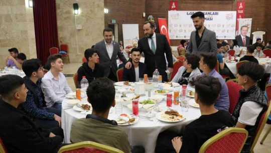 Milletvekili Ağar Gençlerle Bir Araya Geldi
