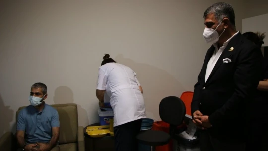 Milletvekili Gürsel Erol: 'Aşıya güvenin, ben milletvekili olarak 3 doz aşımı oldum'