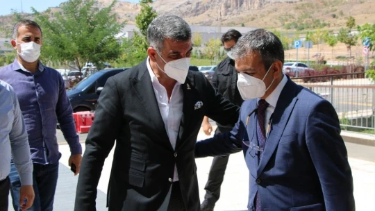 Milletvekili Gürsel Erol: 'Aşıya güvenin, ben milletvekili olarak 3 doz aşımı oldum'