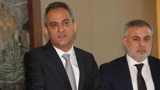 Özer: '364 milyonluk mevcut yatırımlara ilave olarak 1 milyarlık yatırımı Elazığ'a kazandırmış olduk'