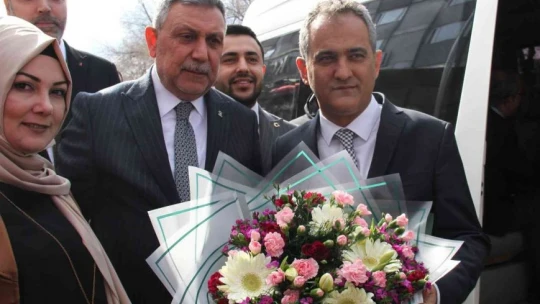 Milli Eğitim Bakanı Özer'in Elazığ ziyareti