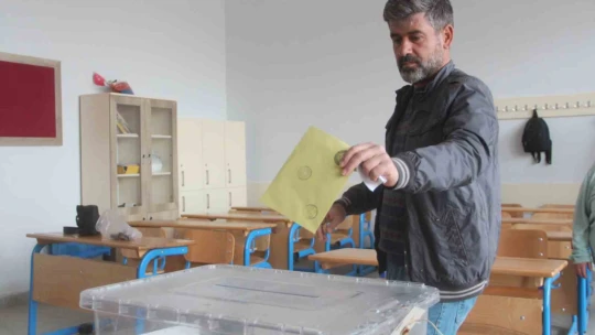 Muhtarlık seçimleri cumhurbaşkanlığı seçimlerini aratmadı