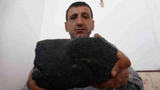 Murat Nehri kıyısında gezerken 'göktaşı' buldu