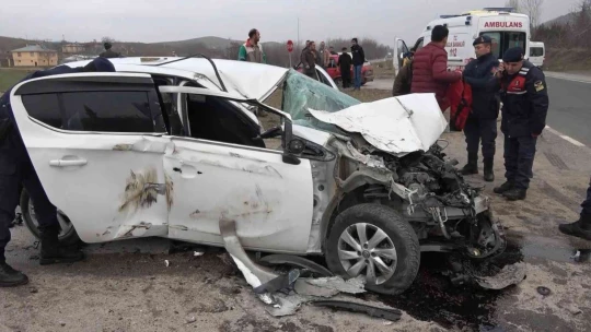 Muş İl Jandarma Komutan Yardımcısı Albay Ahmet Kaya ve eşi trafik kazasında yaralandı